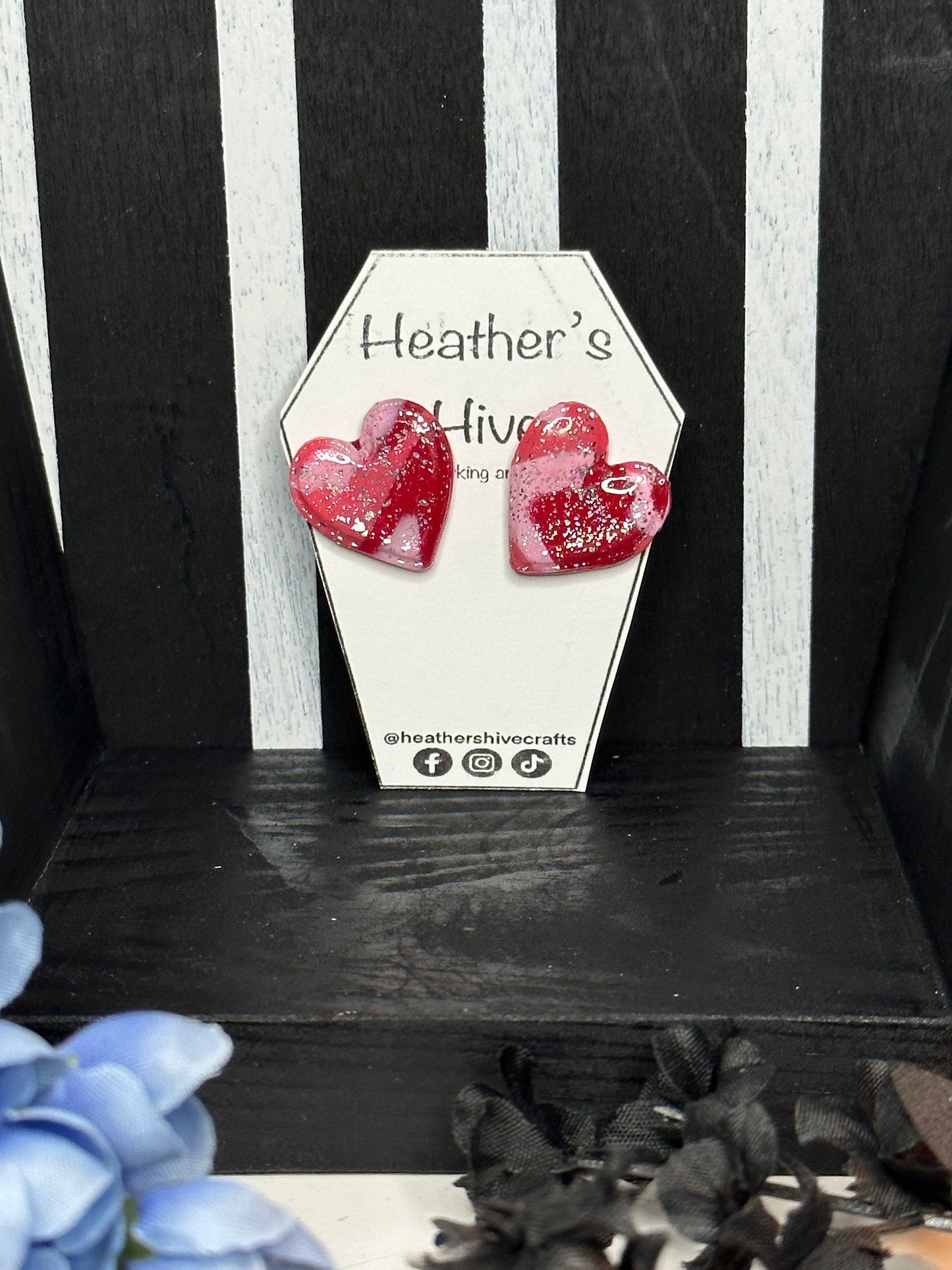 Heart red stud earrings