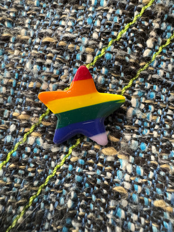 Star pin