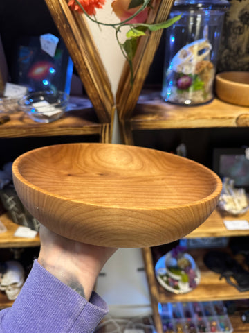 Alder wood bowl