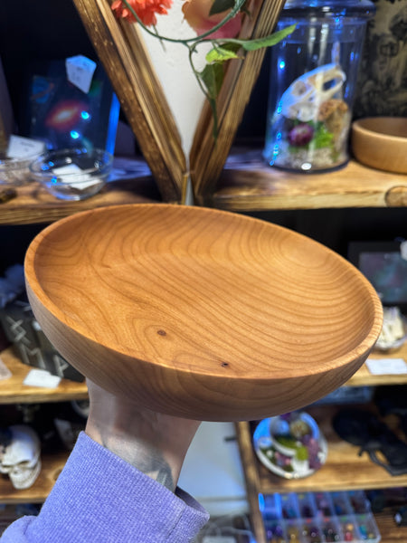 Alder wood bowl
