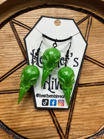 Raven skull necklace/earring combo- green