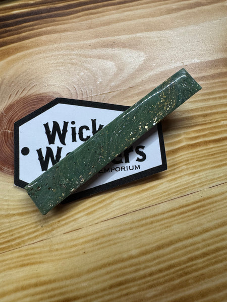 Green with gold hair clip -l