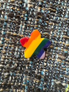 Flower pin