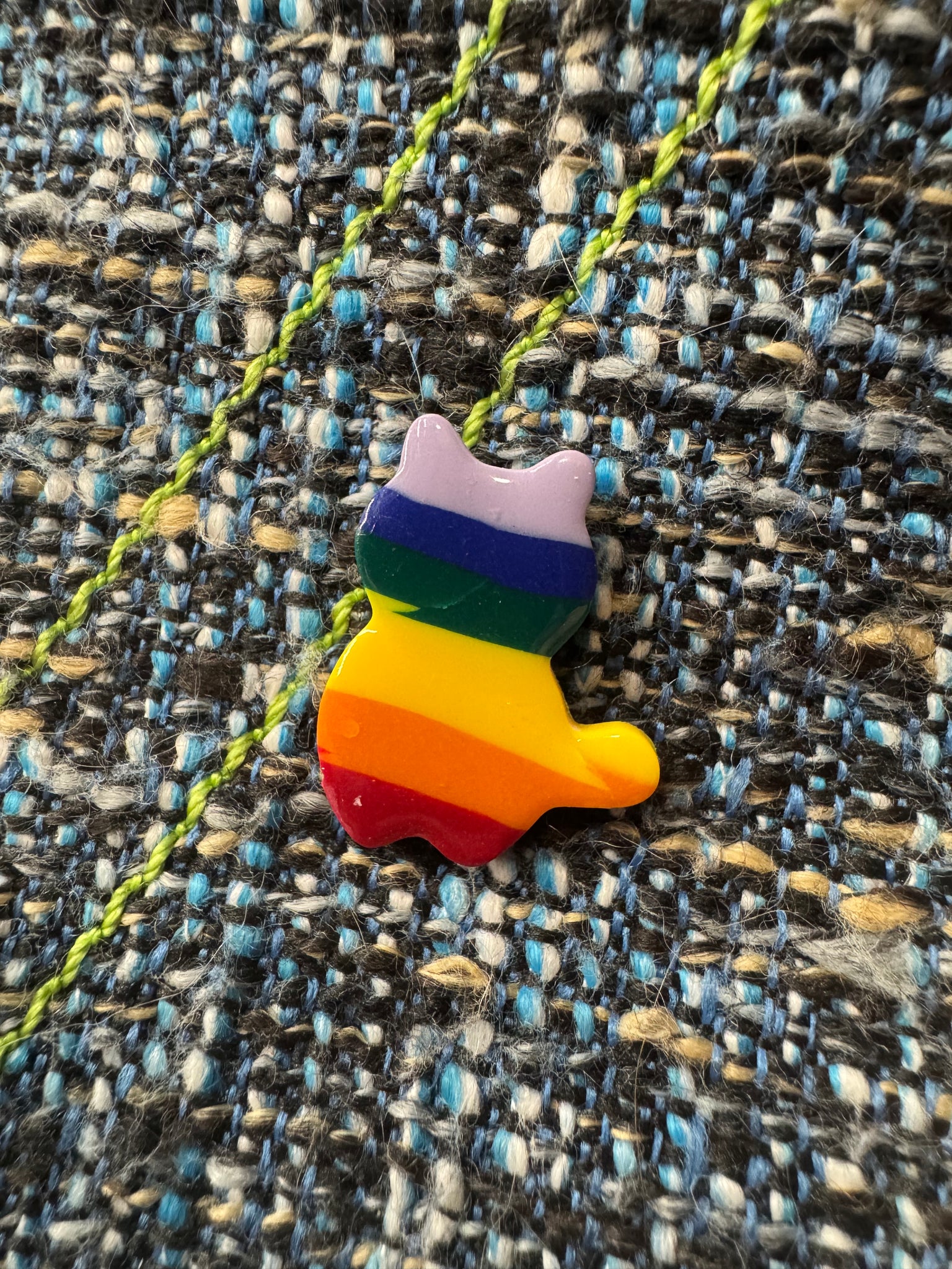 Cat pin