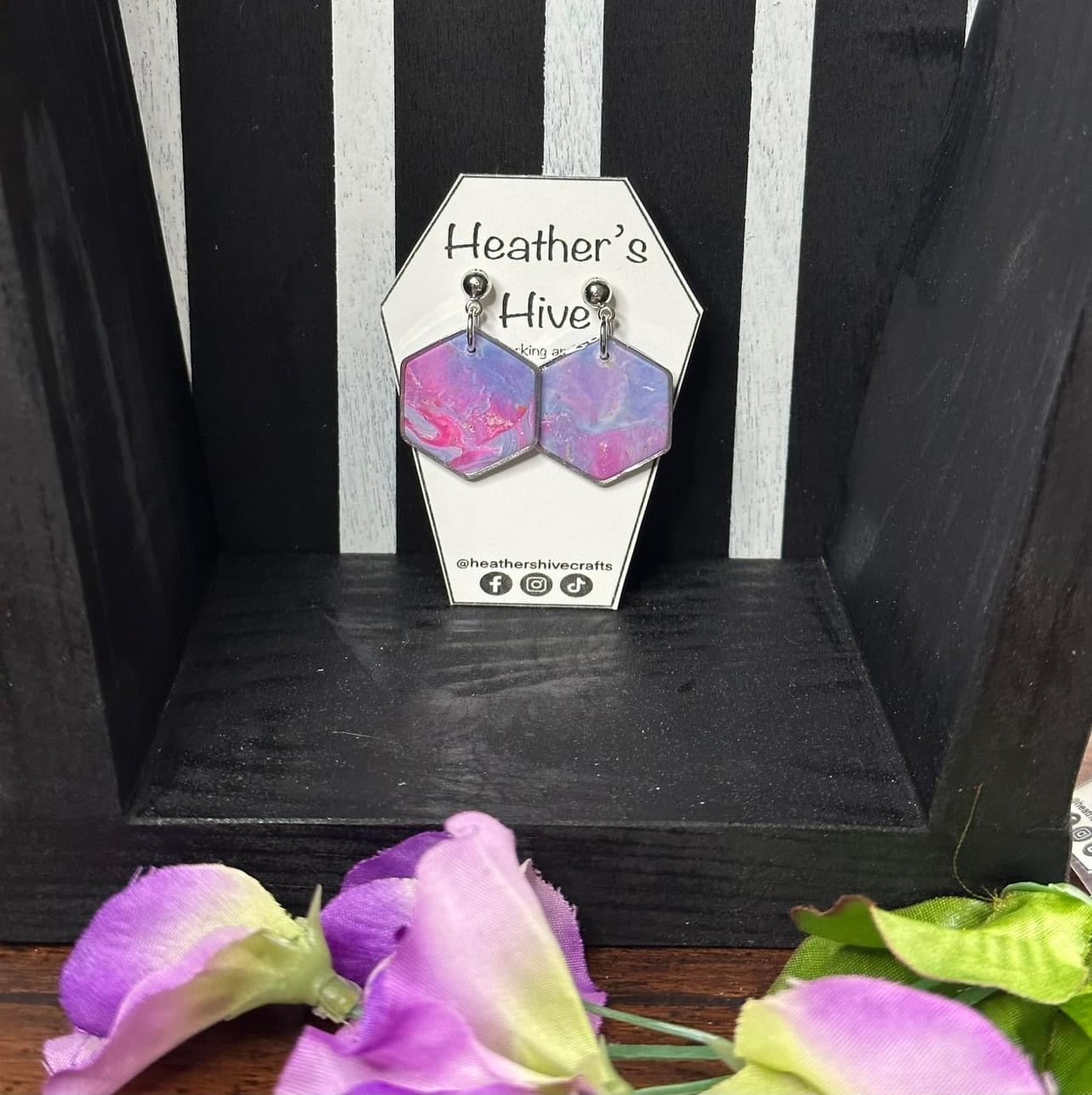 Geo hexagon framed dangle earrings-spk