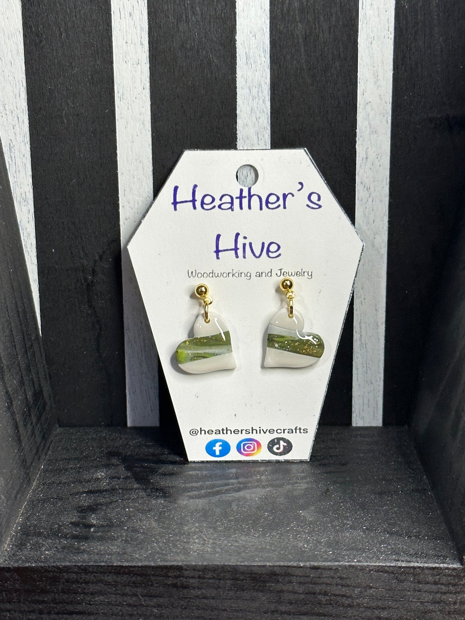 Heart stripe dangle earrings