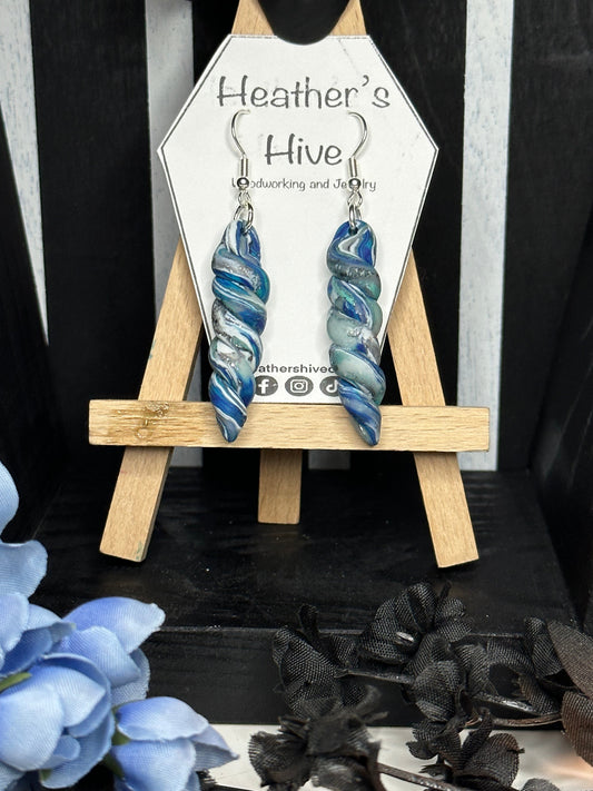 Twists dangle earrings-blue