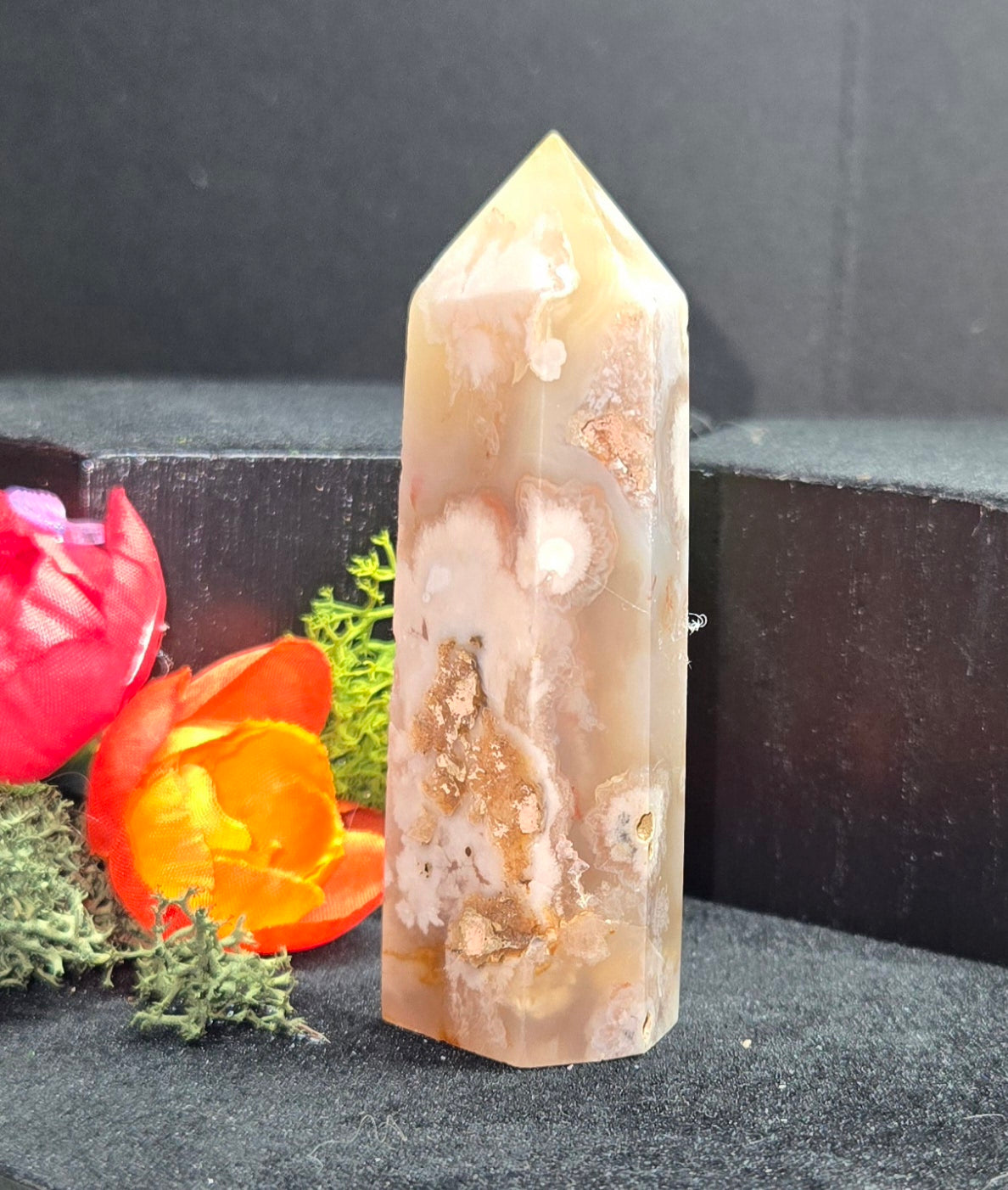 Flowers Agate tower