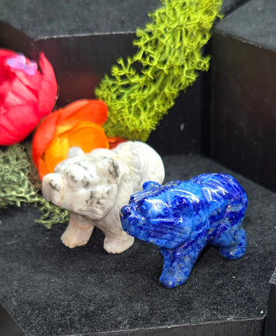 Bear carved crystals