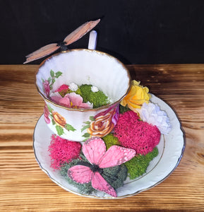 Teacups and roses