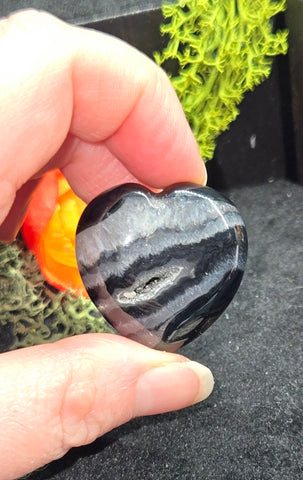 Agate carved heart
