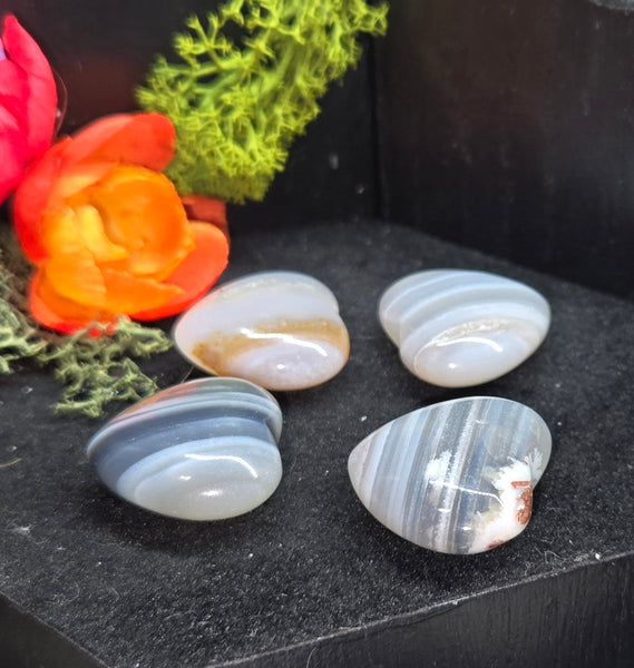 Agate carved heart